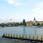 Laxmi Happy Home In Prague