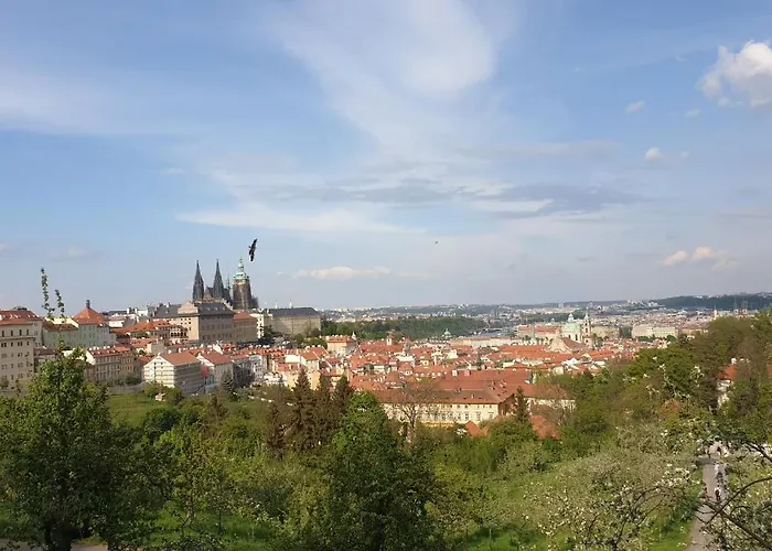Laxmi Happy Home In Prague