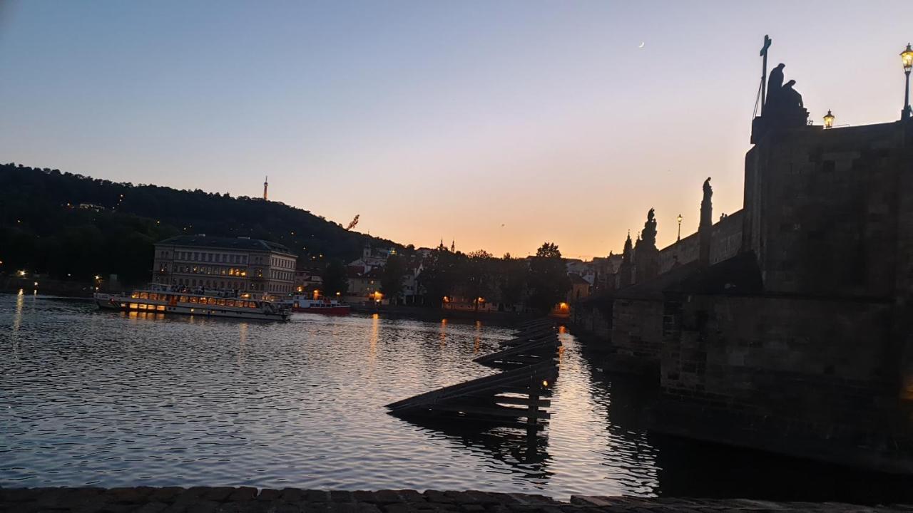 Laxmi Happy Home In Prague Praga