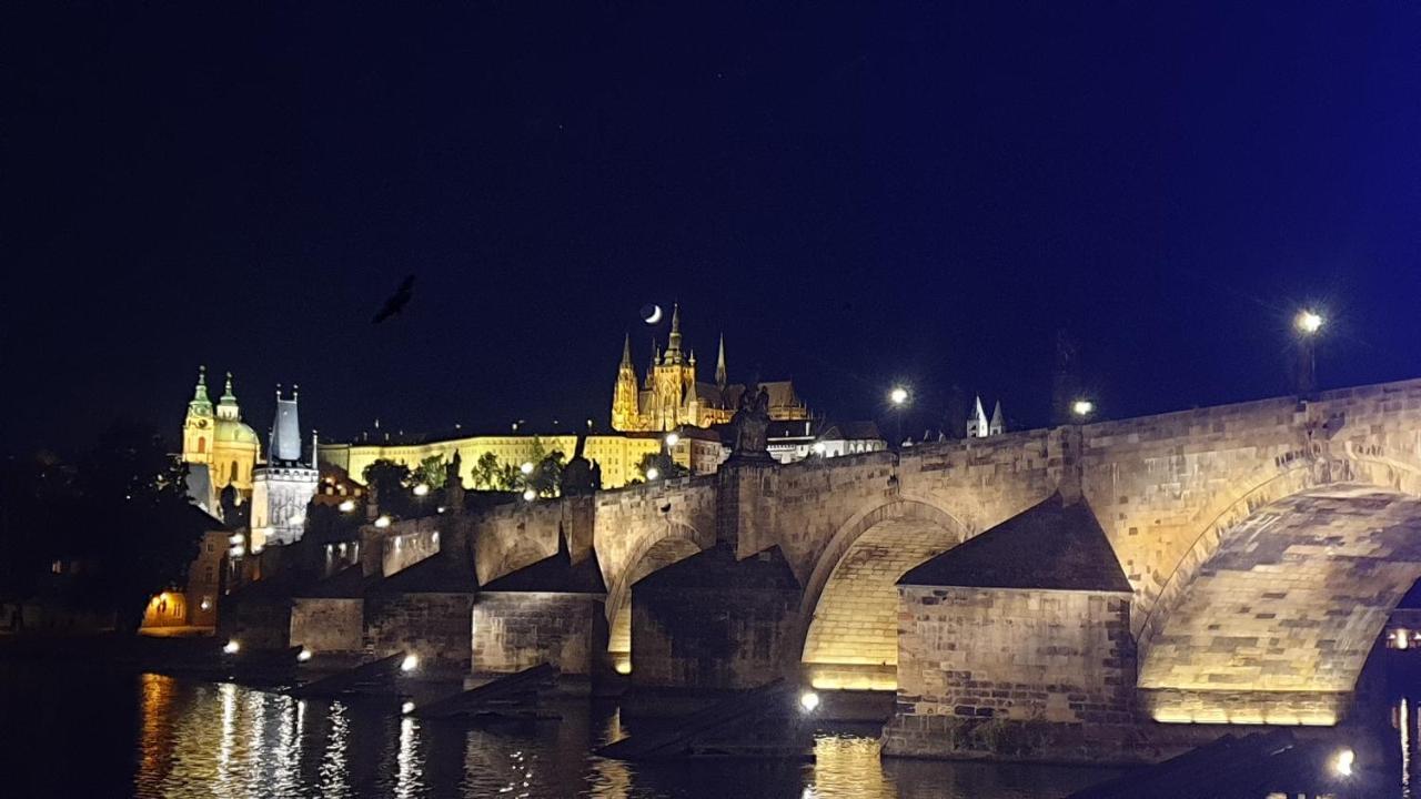 Laxmi Happy Home In Prague * Praga